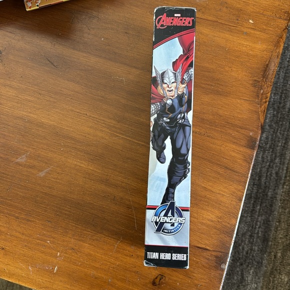 Titan Hero Series Thor - Picture 4 of 4